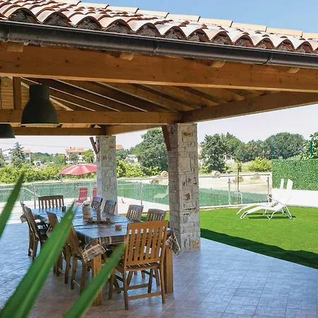 House Sole Pula