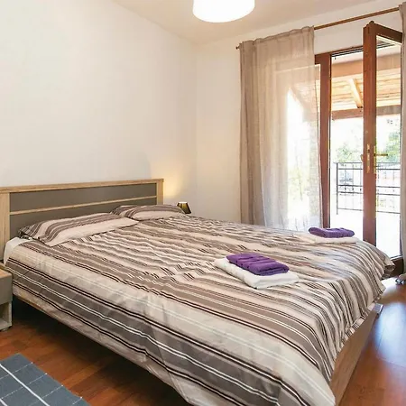House Sole Pula
